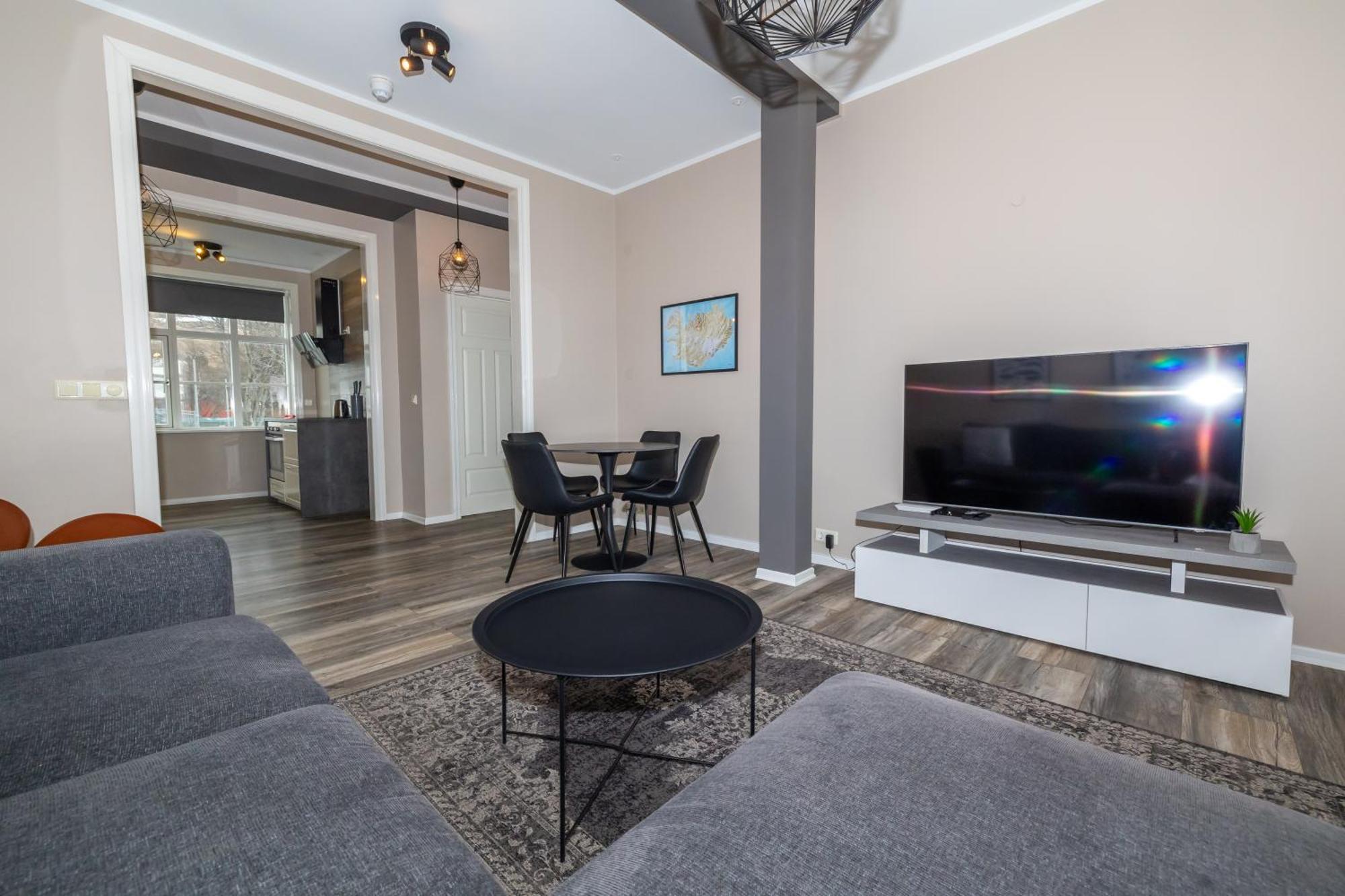 Bjarnabuth Apartment Husavik Luaran gambar