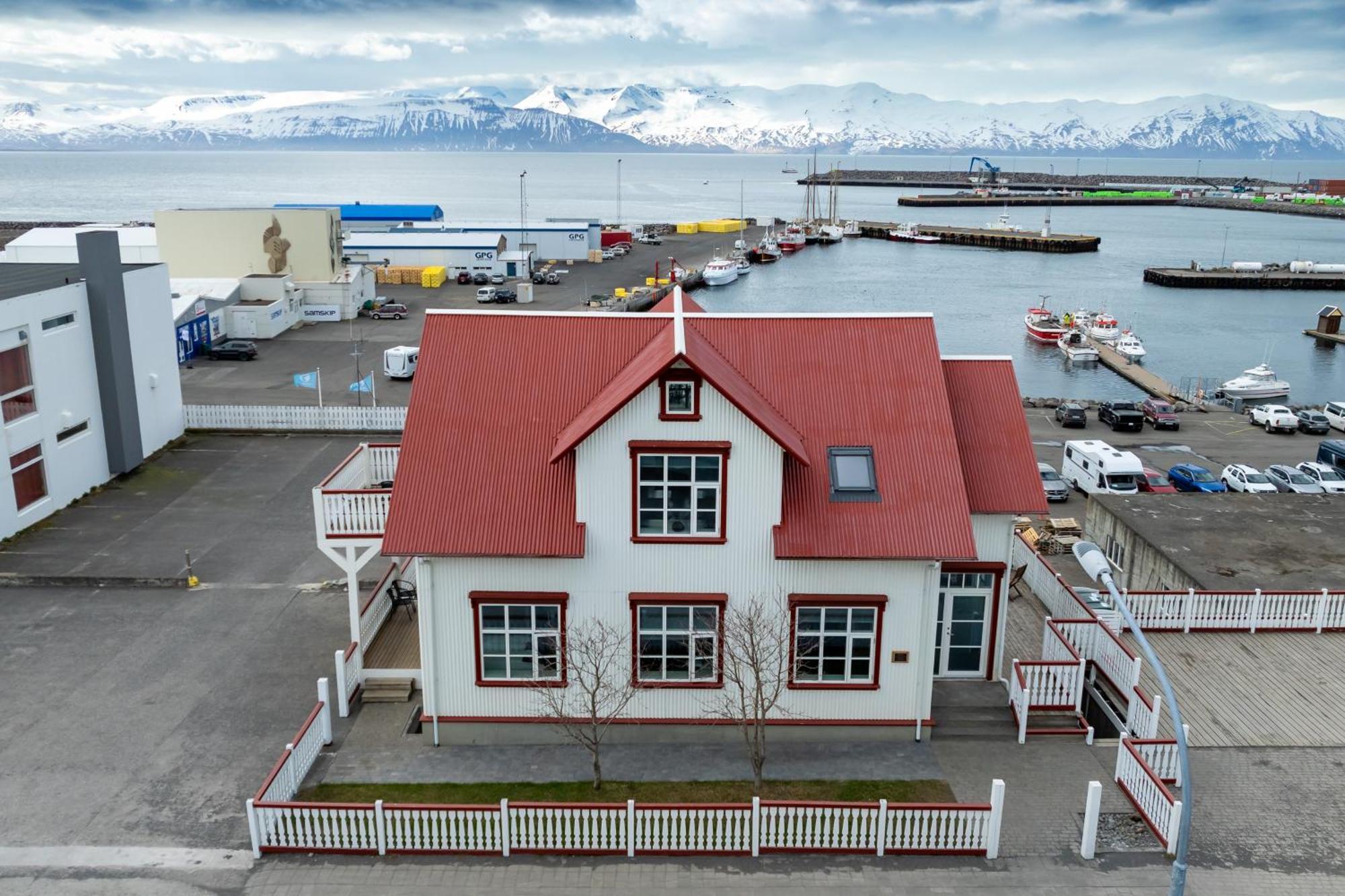Bjarnabuth Apartment Husavik Luaran gambar